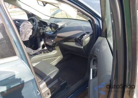 2019 Ford Escape Titanium из США, поврежденный, VIN 1FMCU9J90KUC24038